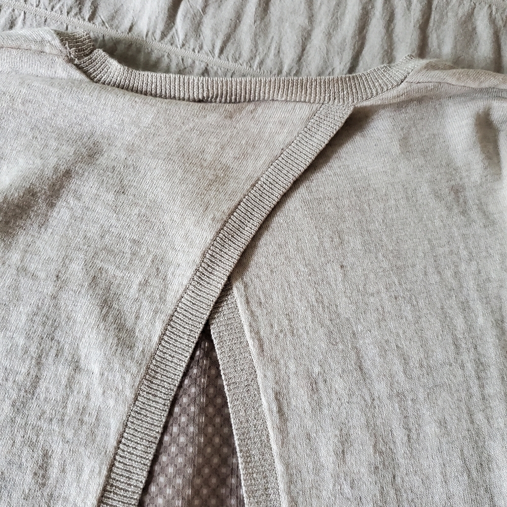 Via / Appia Split Back Sweater - Picture 12 of 12